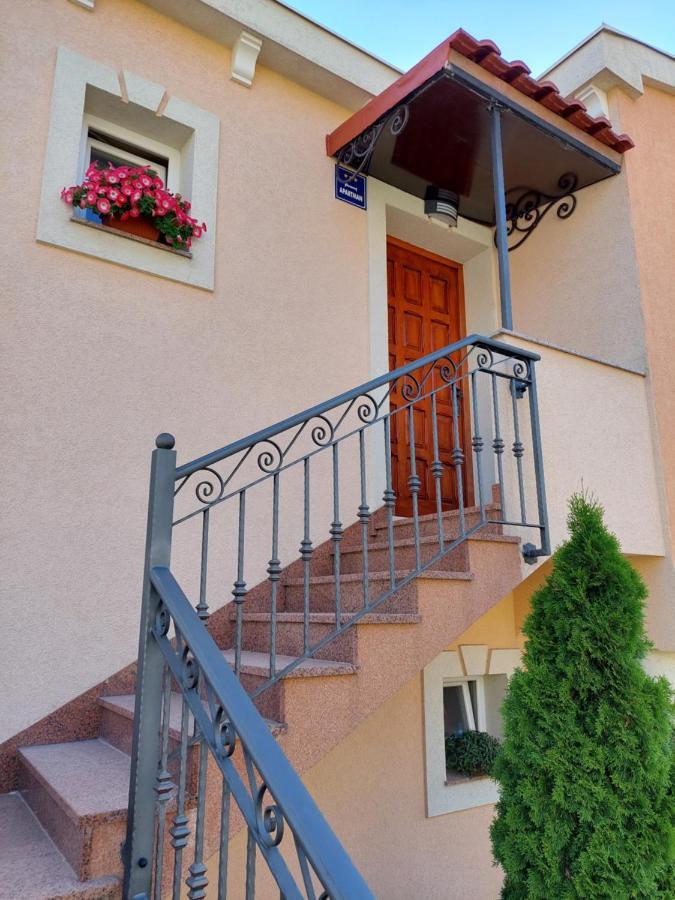 Apartment Polic Szybenik Zewnętrze zdjęcie